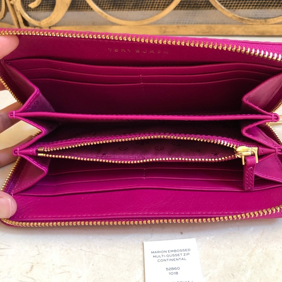 NWT Tory Burch Marion quilted zip around wallet - Picture 5 of 6
